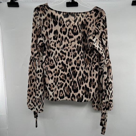 Lily Rose Women's Animal Print Long Flare Bow Sleeve Top Size Medium Lightweight - Picture 7 of 9